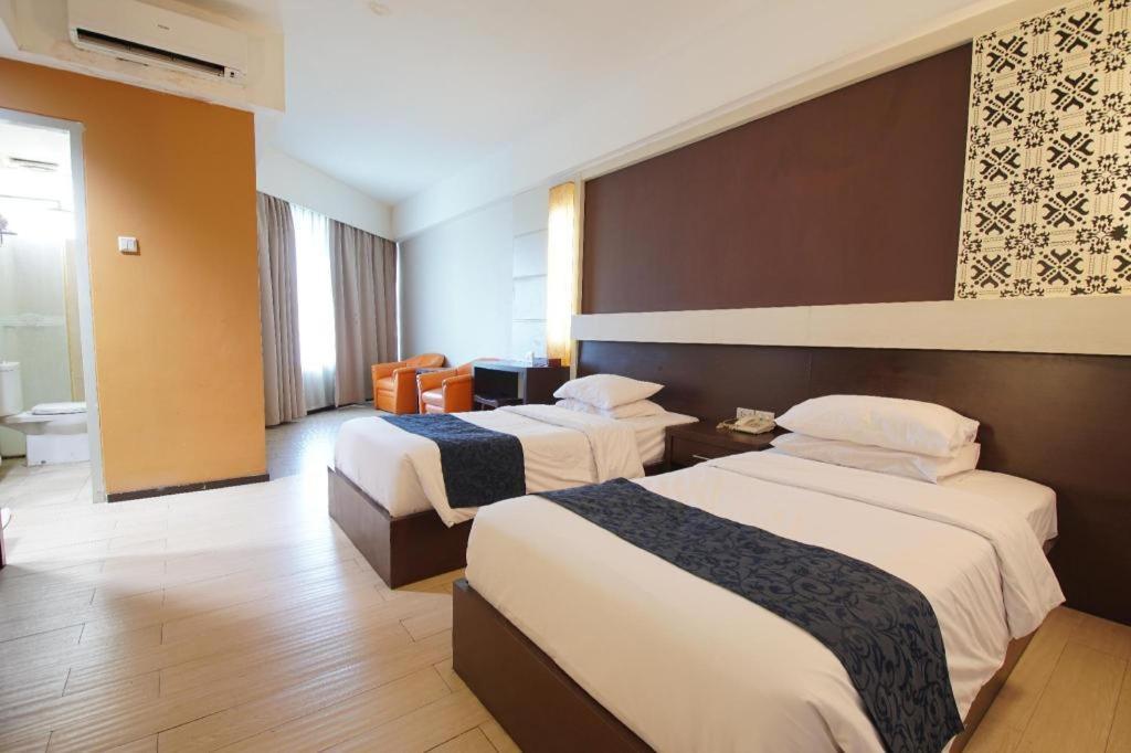 Hotel New Puri Garden Bandara Semarang Exterior photo