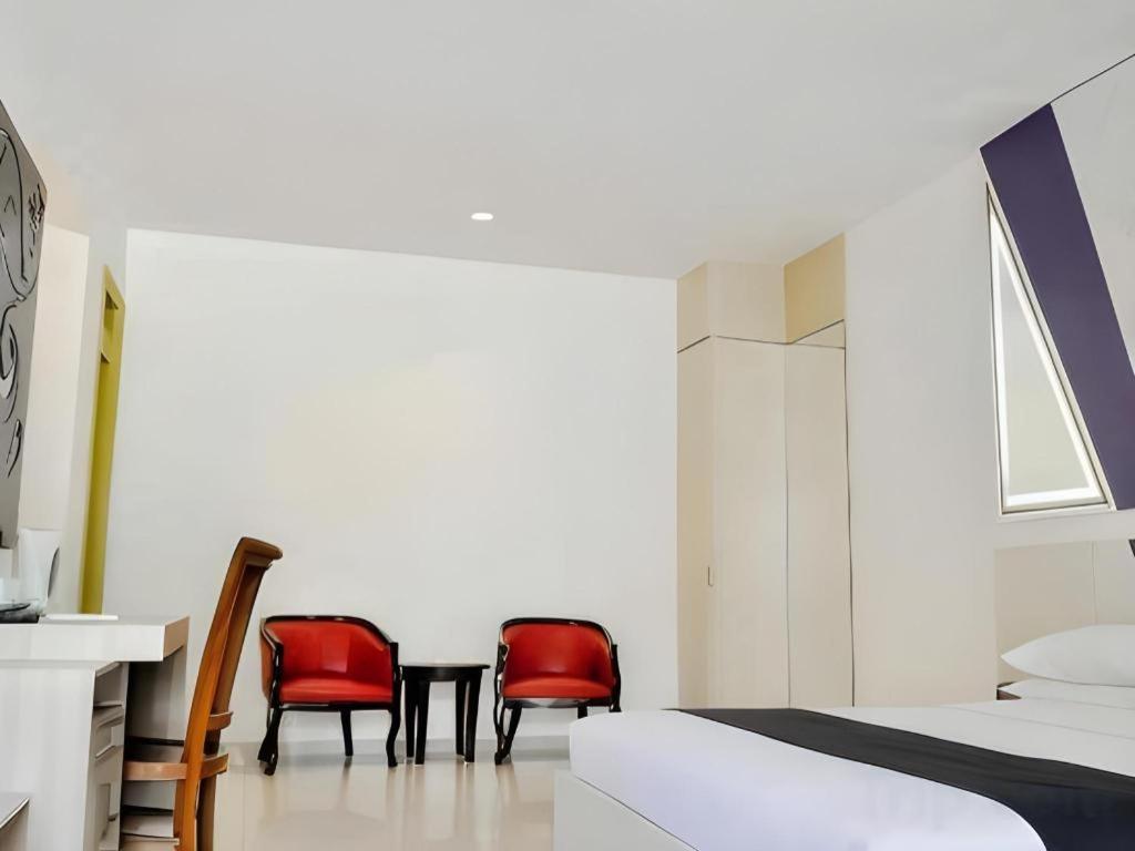 Hotel New Puri Garden Bandara Semarang Exterior photo
