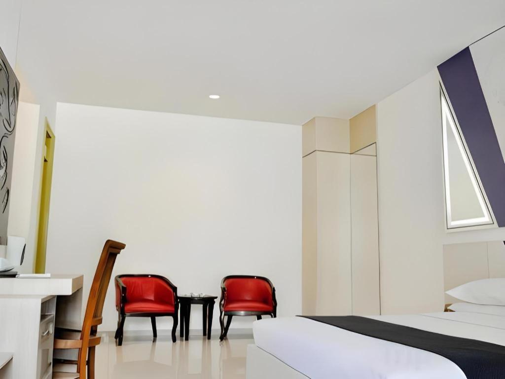 Hotel New Puri Garden Bandara Semarang Exterior photo