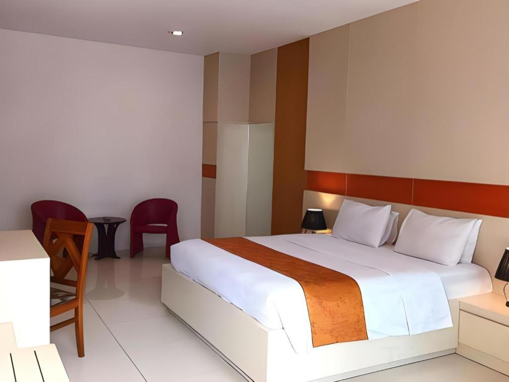 Hotel New Puri Garden Bandara Semarang Exterior photo